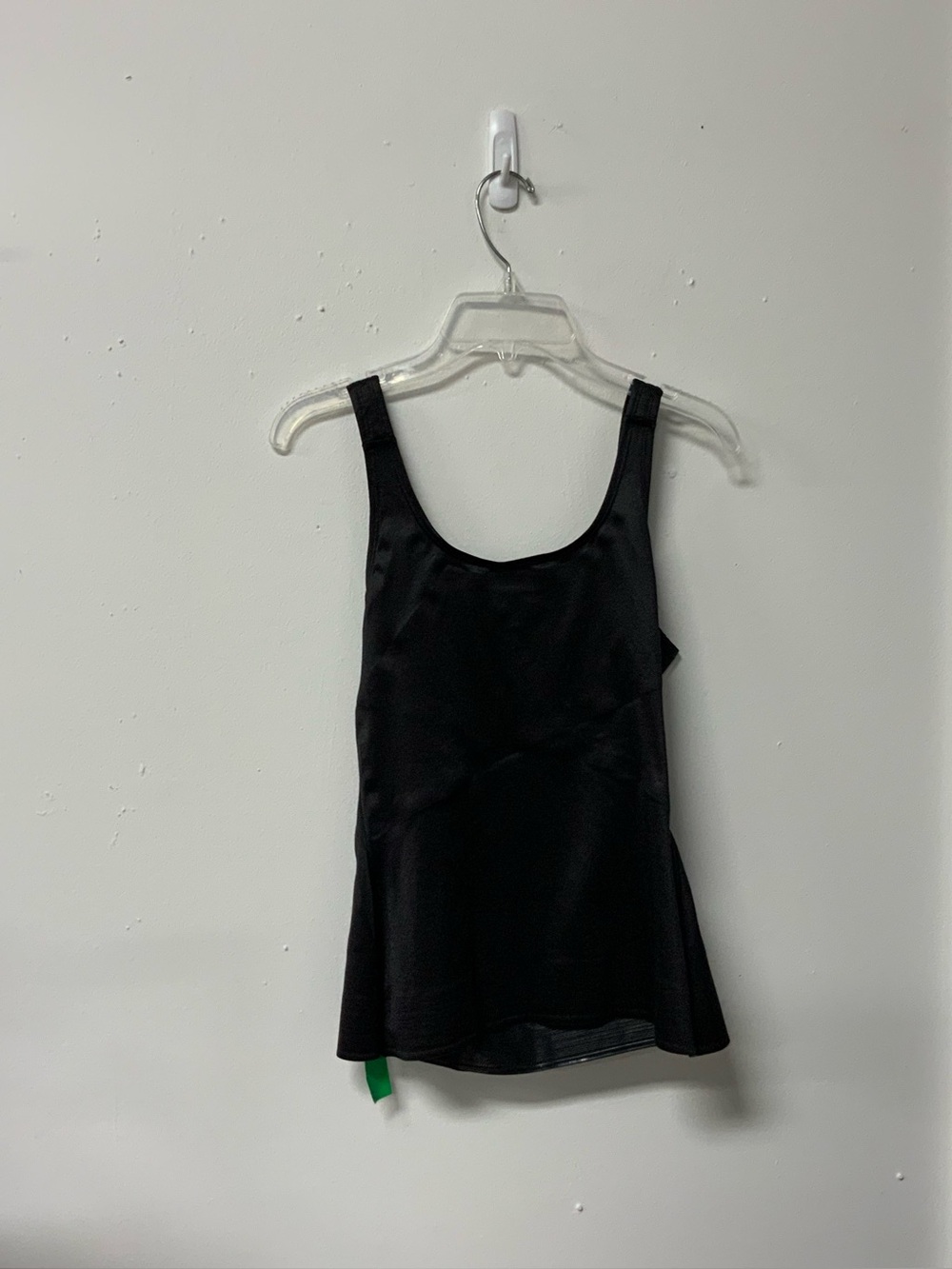 Ruby Ribbon tank - Picture 2 of 2